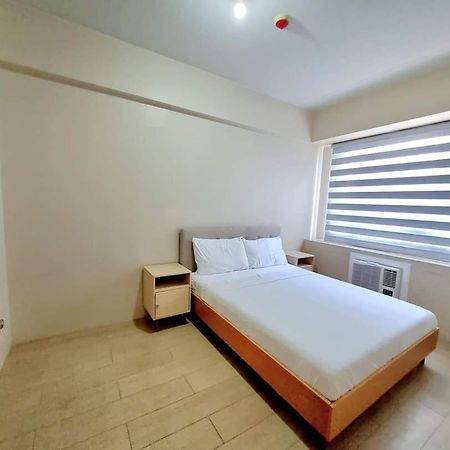 One Palm Tree Villas 마닐라 외부 사진
