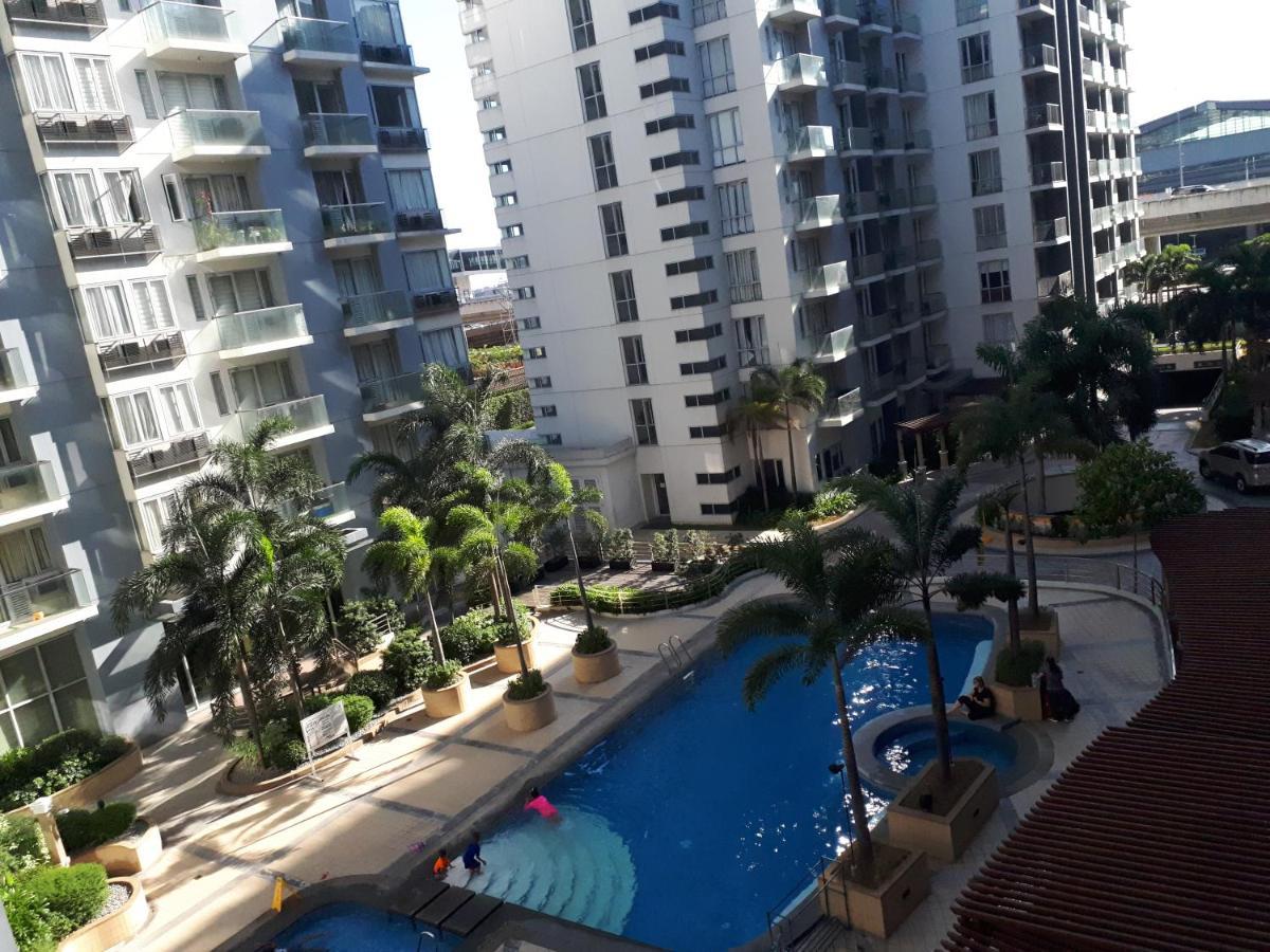 One Palm Tree Villas 마닐라 외부 사진