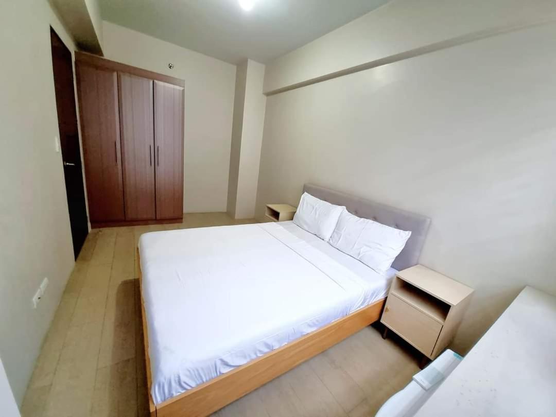 One Palm Tree Villas 마닐라 외부 사진